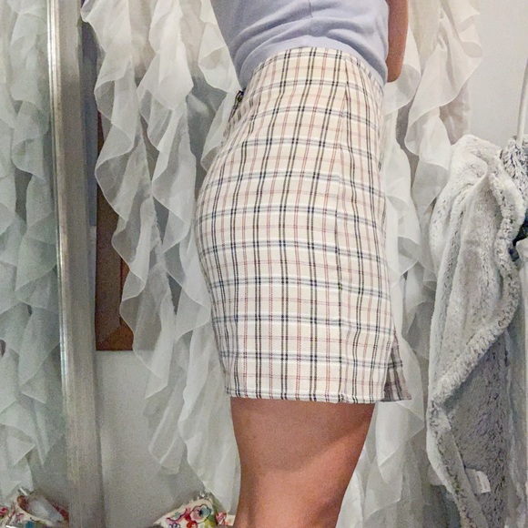 super cute plaid pencil skirt! - Picture 3 of 4